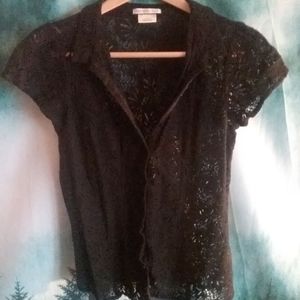 VanHeusen studio short sleeve button up blouse.